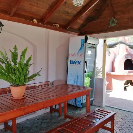 Vila Summer Miraj Vakantiehuis *