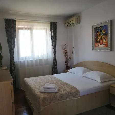 Vila Summer Miraj Vakantiehuis